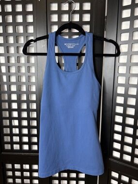💜 Beyond Yoga Racerback Tank Women's Medium Periwinkle Soft Stretch Yoga Top 💜